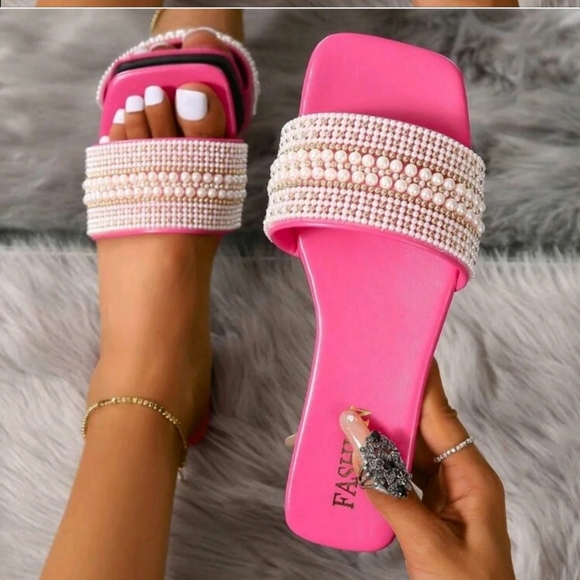 Shoes - Pink Pearl Embellished Women's Sandals